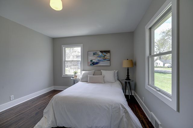 8701 Elliot Avenue S, Bloomington, MN 55420