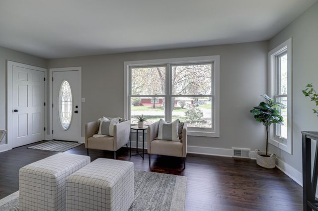 8701 Elliot Avenue S, Bloomington, MN 55420