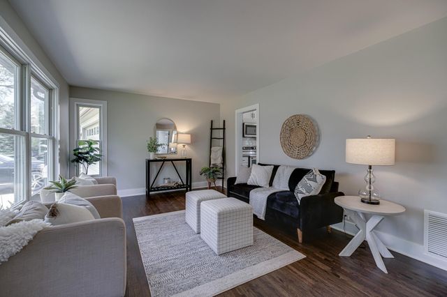 8701 Elliot Avenue S, Bloomington, MN 55420