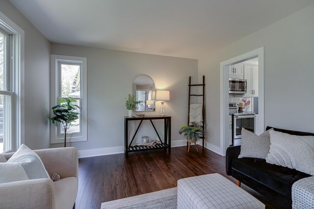 8701 Elliot Avenue S, Bloomington, MN 55420