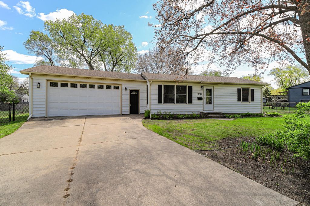 8701 Elliot Avenue S, Bloomington, MN 55420