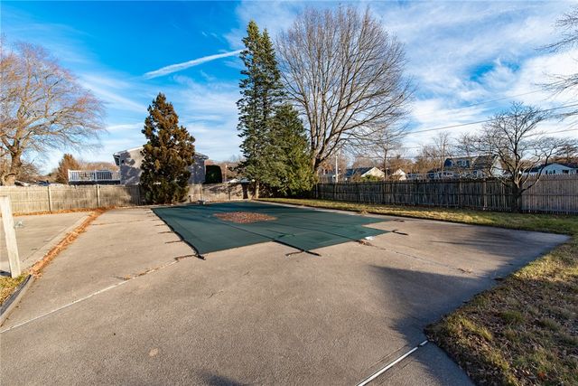 1020 Warwick Avenue, Warwick, RI 02888