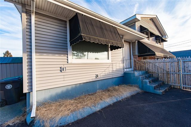 1020 Warwick Avenue, Warwick, RI 02888