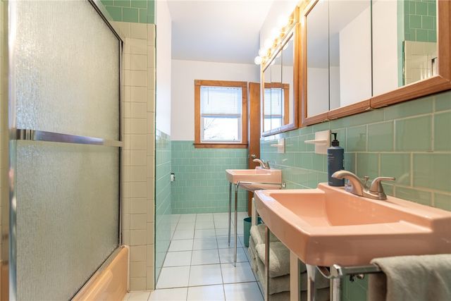 1020 Warwick Avenue, Warwick, RI 02888