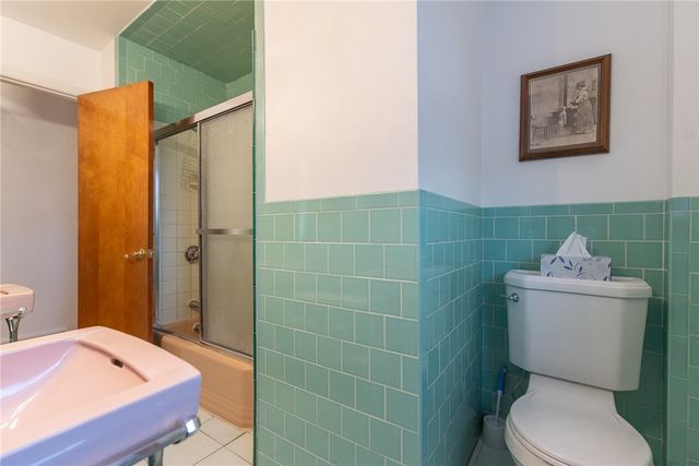 1020 Warwick Avenue, Warwick, RI 02888