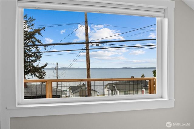 170 N Sunset Drive, Camano Island, WA 98282