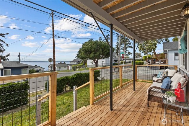 170 N Sunset Drive, Camano Island, WA 98282