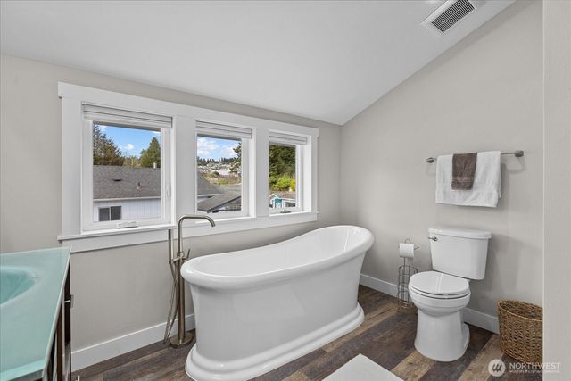 170 N Sunset Drive, Camano Island, WA 98282