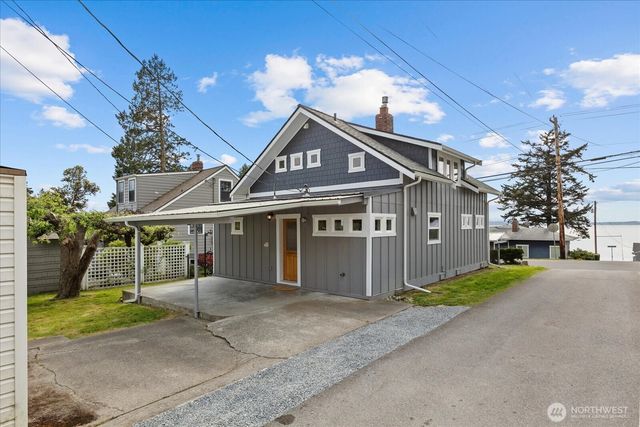 170 N Sunset Drive, Camano Island, WA 98282