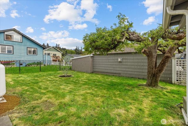 170 N Sunset Drive, Camano Island, WA 98282