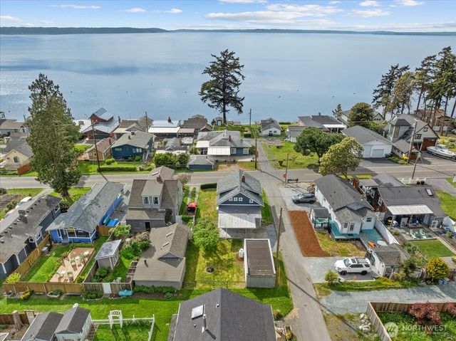 170 N Sunset Drive, Camano Island, WA 98282