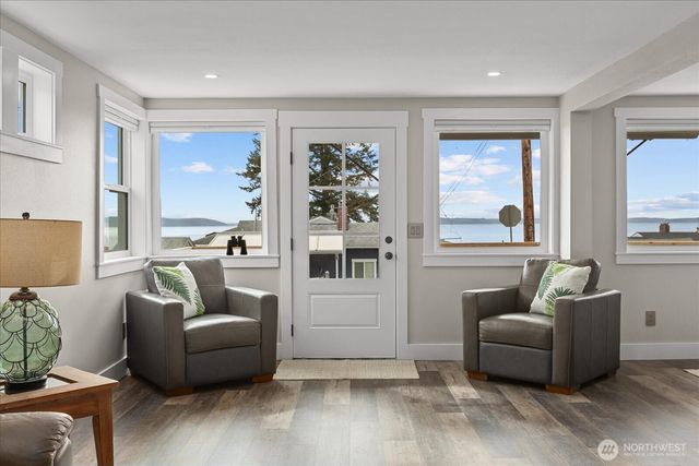170 N Sunset Drive, Camano Island, WA 98282