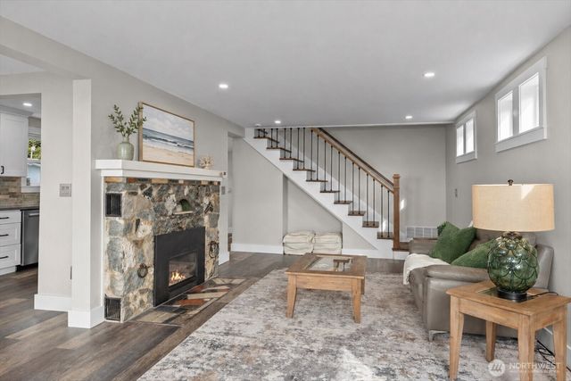 170 N Sunset Drive, Camano Island, WA 98282