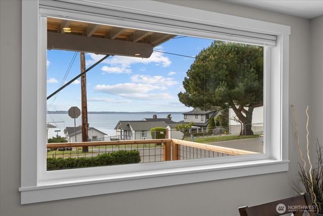 170 N Sunset Drive, Camano Island, WA 98282