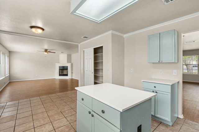 8731 Minot CIR, Austin, TX 78748