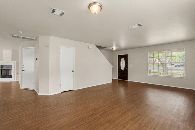 8731 Minot CIR, Austin, TX 78748