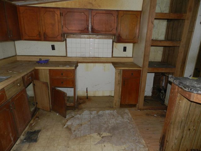 9374 Raspberry Avenue, Frankston, TX 75763