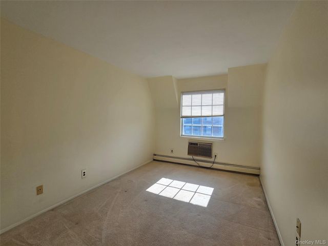 12-29 Diane Place 195 U, Bayside, NY 11360