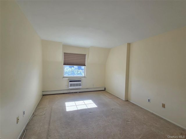 12-29 Diane Place 195 U, Bayside, NY 11360