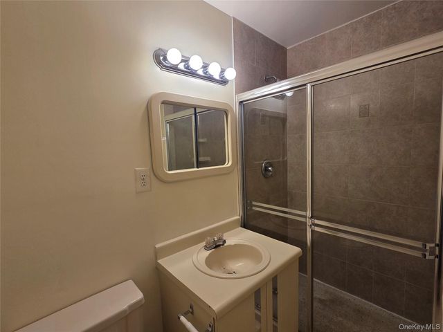 12-29 Diane Place 195 U, Bayside, NY 11360