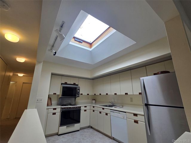 12-29 Diane Place 195 U, Bayside, NY 11360