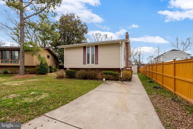 2800 JOSEPH MAKELL CT, Alexandria, VA 22306