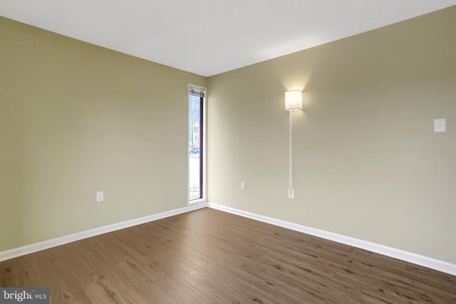 2800 JOSEPH MAKELL CT, Alexandria, VA 22306