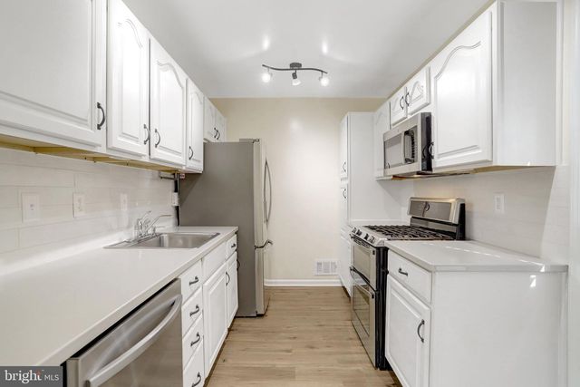 2800 JOSEPH MAKELL CT, Alexandria, VA 22306