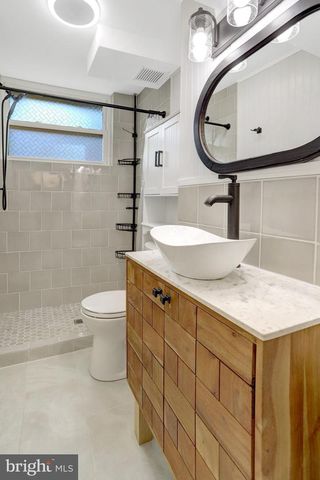 2800 JOSEPH MAKELL CT, Alexandria, VA 22306