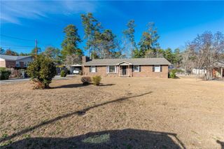 823 E Donaldson Avenue, Raeford, NC 28376