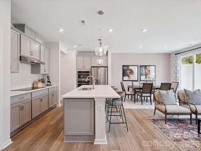 719 Bowery Place, Cramerton, NC 28032
