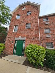 330 Leah Lane 3F, Woodstock, IL 60098