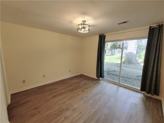 820 Oakhaven Drive, Roswell, GA 30075