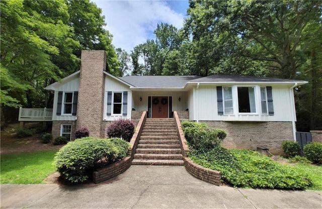 820 Oakhaven Drive, Roswell, GA 30075