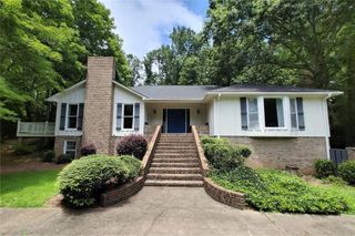 820 Oakhaven Drive, Roswell, GA 30075