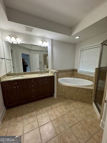 5480 Glenridge View 2008, Sandy Springs, GA 30342