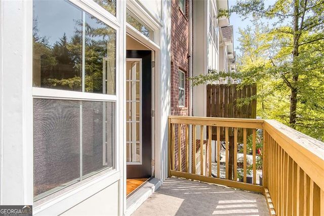 5480 Glenridge View 2008, Sandy Springs, GA 30342