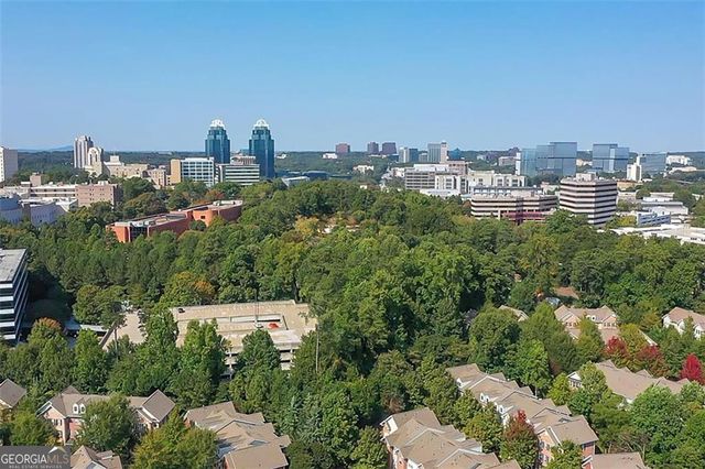 5480 Glenridge View 2008, Sandy Springs, GA 30342