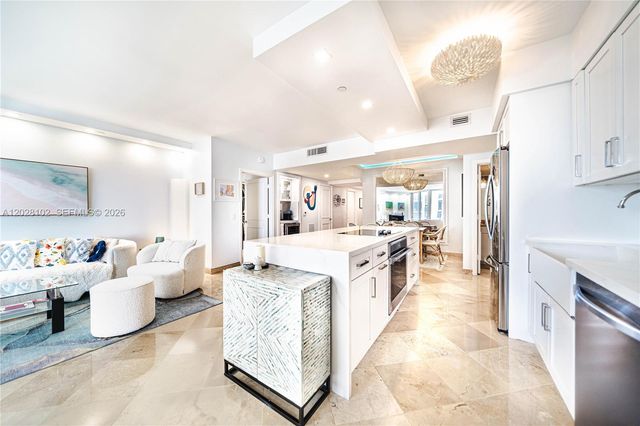 4779 Collins Ave 3504, Miami Beach, FL 33140