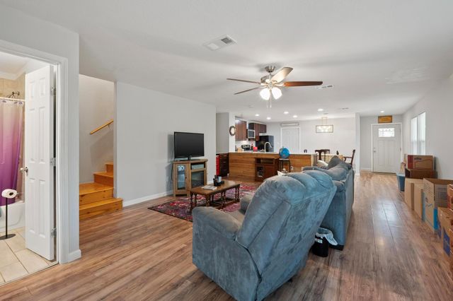 119 N Kanaio DR, Bastrop, TX 78602