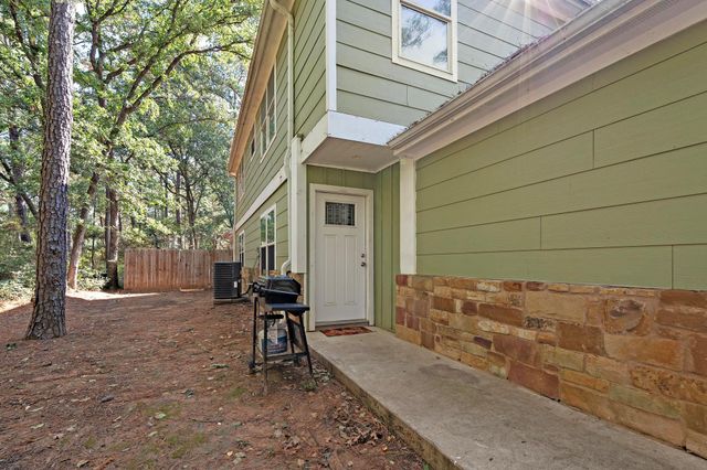 119 N Kanaio DR, Bastrop, TX 78602