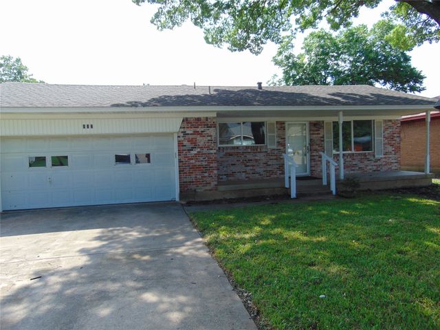 802 Acton Avenue, Duncanville, TX 75137