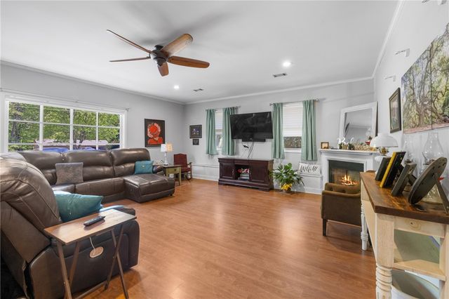 207 Arphenia Drive, West Union, SC 29696