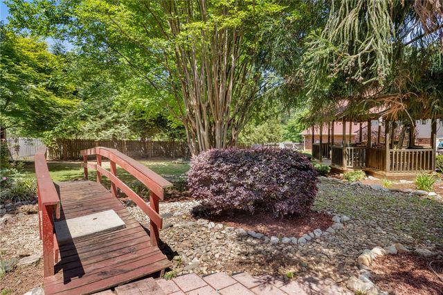 207 Arphenia Drive, West Union, SC 29696