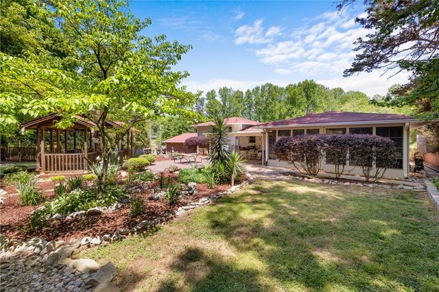 207 Arphenia Drive, West Union, SC 29696