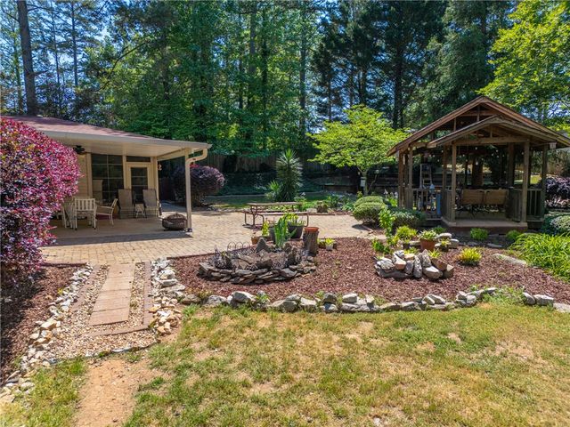 207 Arphenia Drive, West Union, SC 29696