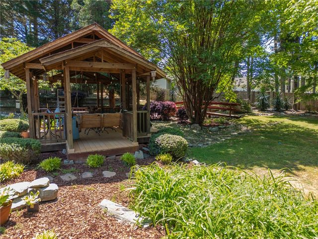 207 Arphenia Drive, West Union, SC 29696