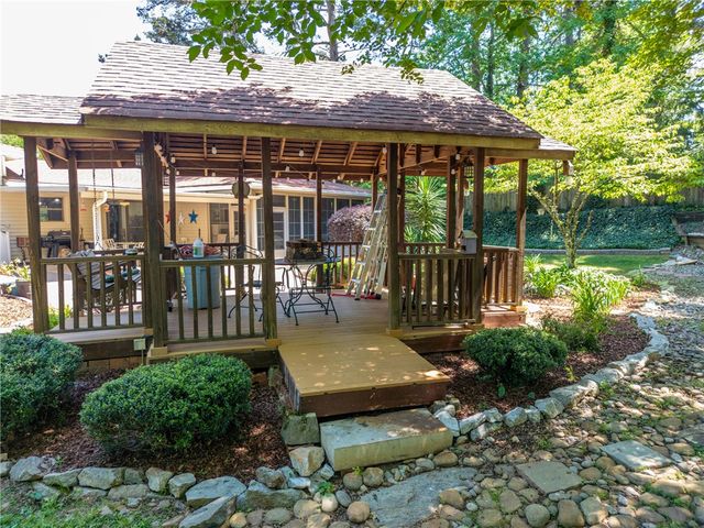 207 Arphenia Drive, West Union, SC 29696