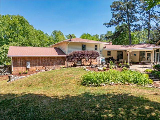 207 Arphenia Drive, West Union, SC 29696