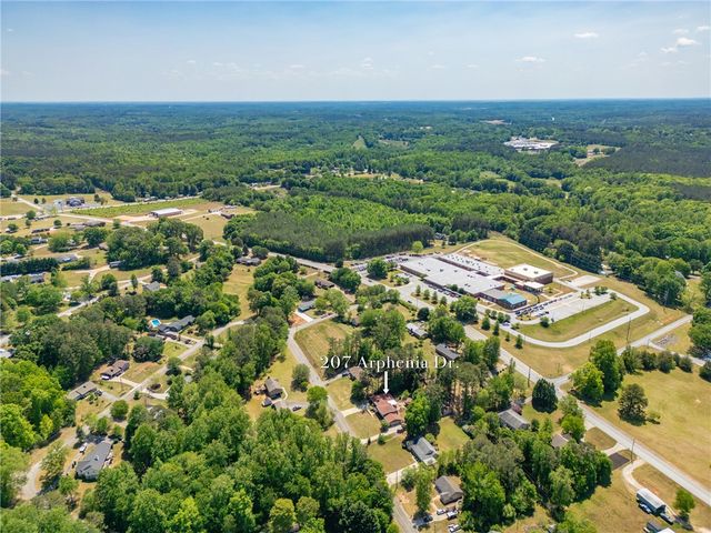 207 Arphenia Drive, West Union, SC 29696